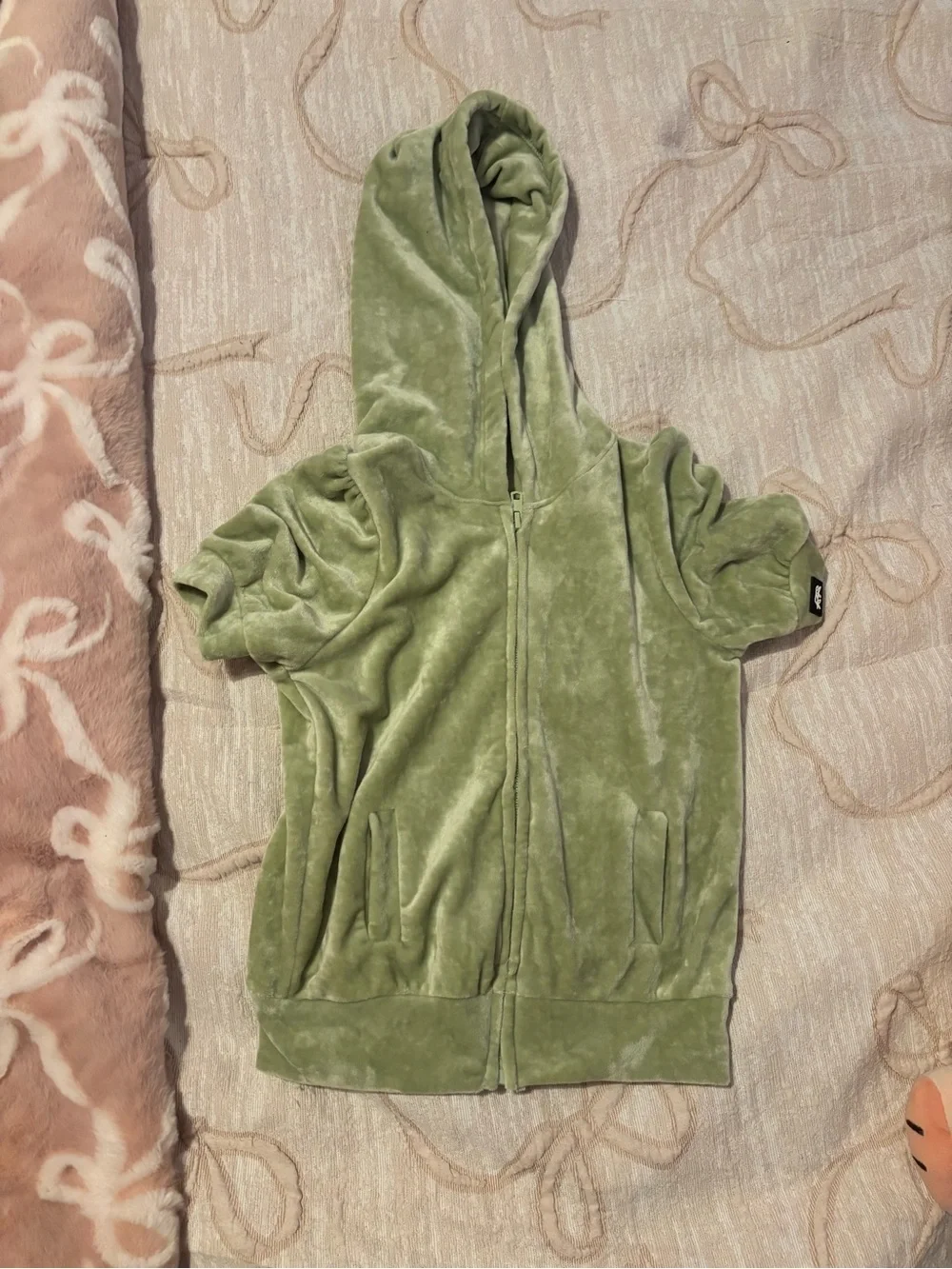 Green Velvet Loungewear Set - Hoodie & Joggers Tiger Friday